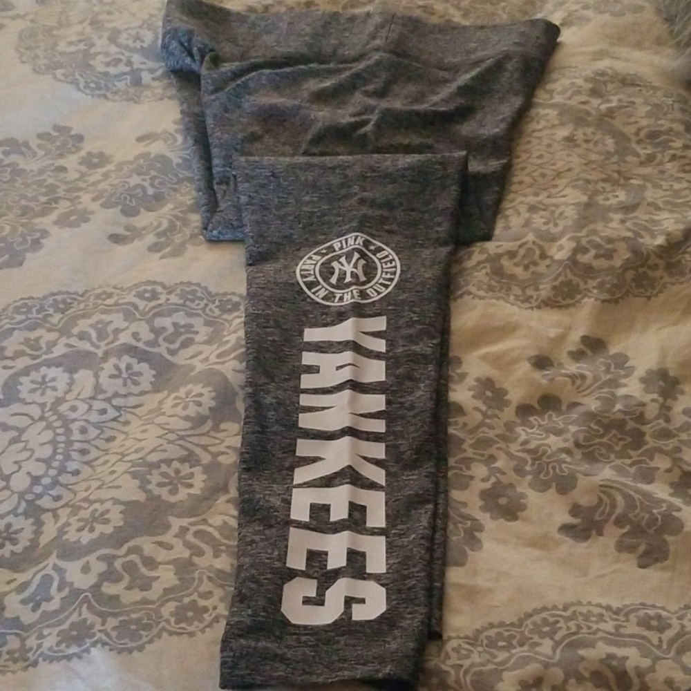 Yankees VS PINK leggings